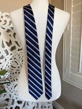 Brooks Brothers Men's Navy Blue Striped Tie